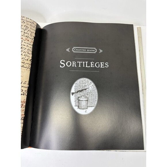 Harry Potter Un Monde De Magie Book British Library FRENCH EDITION 2018 265p. - Picture 9 of 16